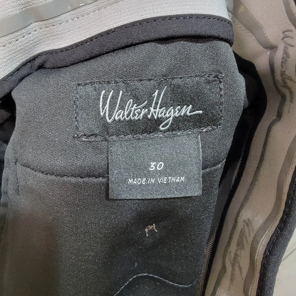 Walter Hagan Men’s Black Golf Shorts Inseam 11